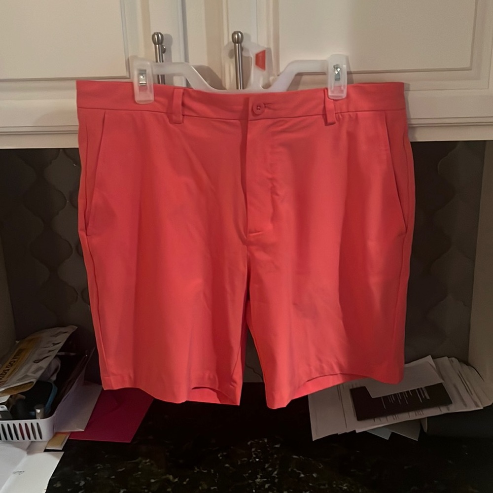 Vineyard vines men’s shorts